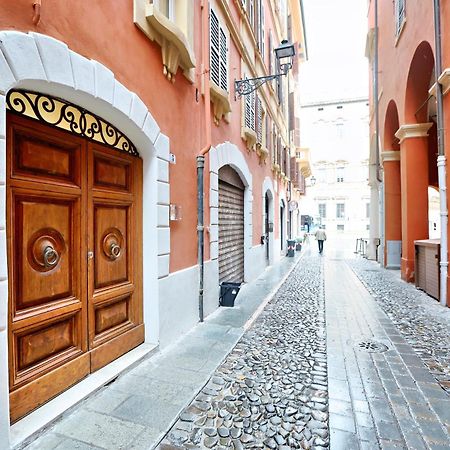 Loggia Dei Lovoleti Suite Modena Exterior photo